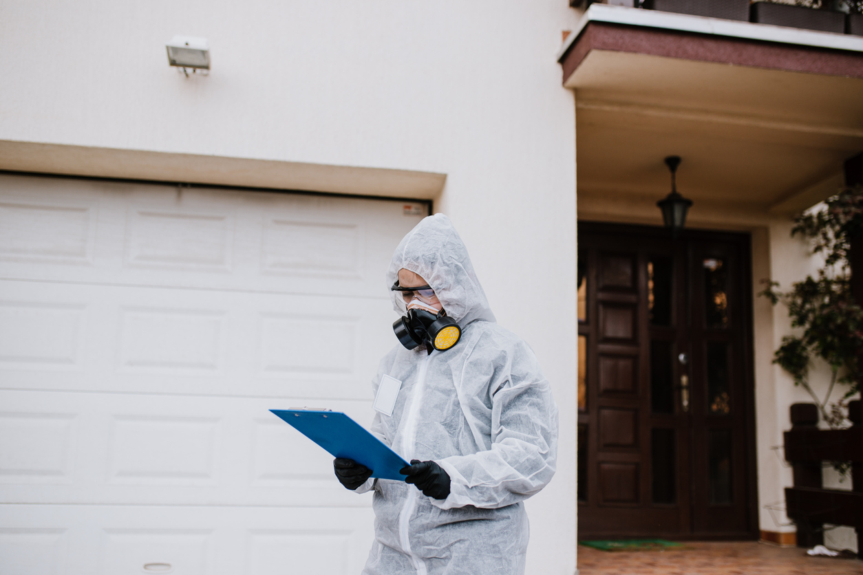 exterminator checking premises
