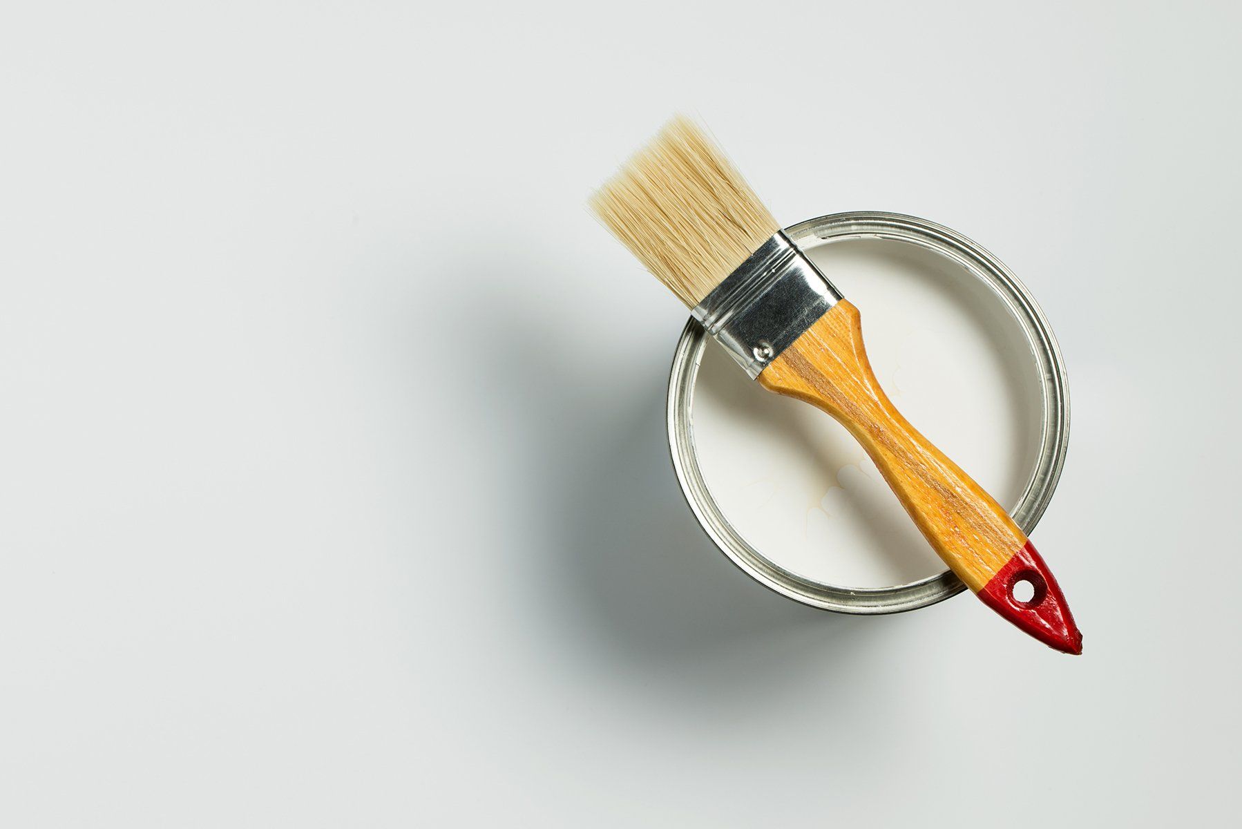 paint brush and pot